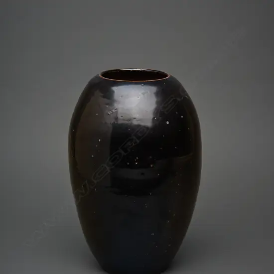 A Len Castle stoneware vase,